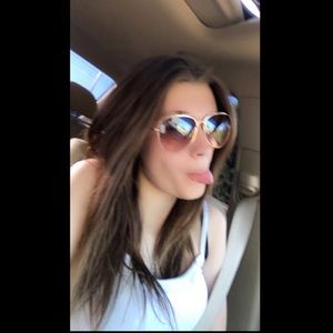 Meet your Posher, Devon